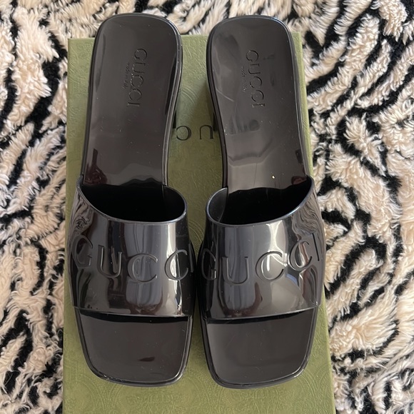 Gucci Rubber Platform 90’s Slides - Picture 7 of 9